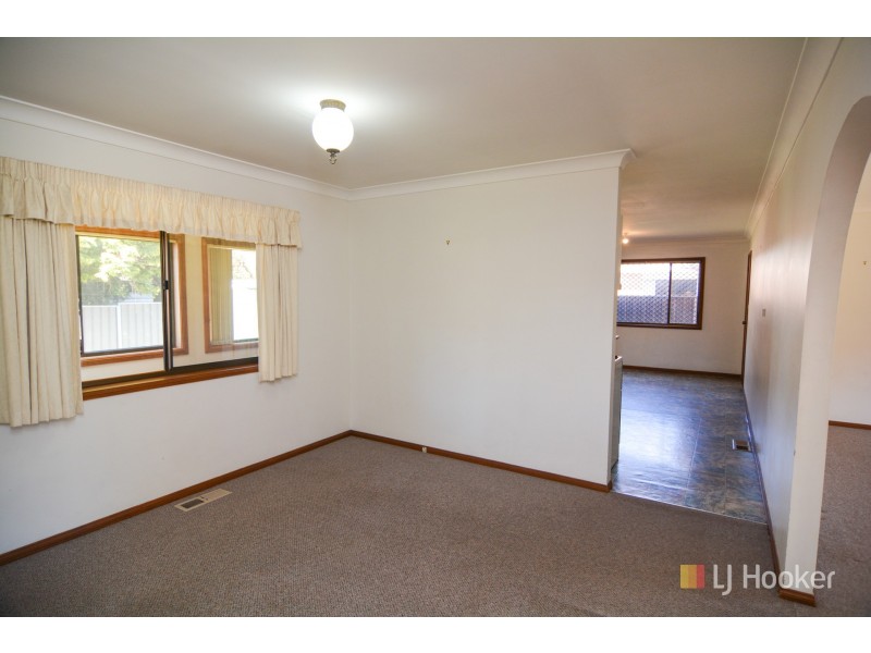 16 Heffernan Place, Lithgow NSW 2790