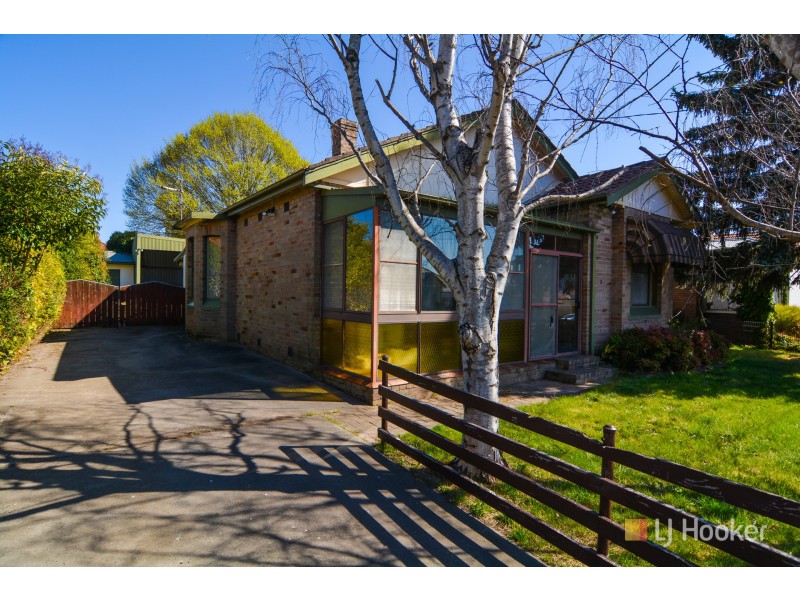 6 Academy Street, Lithgow NSW 2790