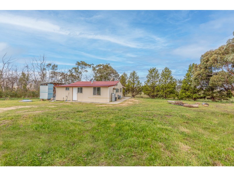 16 Camerons Road, Running Stream NSW 2850
