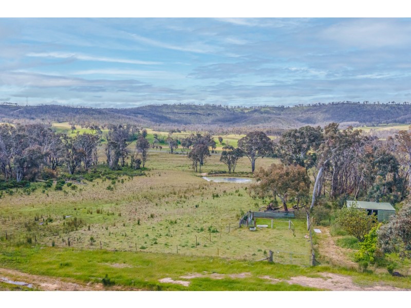 16 Camerons Road, Running Stream NSW 2850