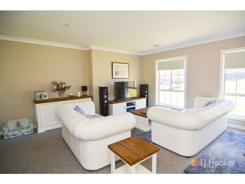 2 Kirby Avenue, Lithgow NSW 2790