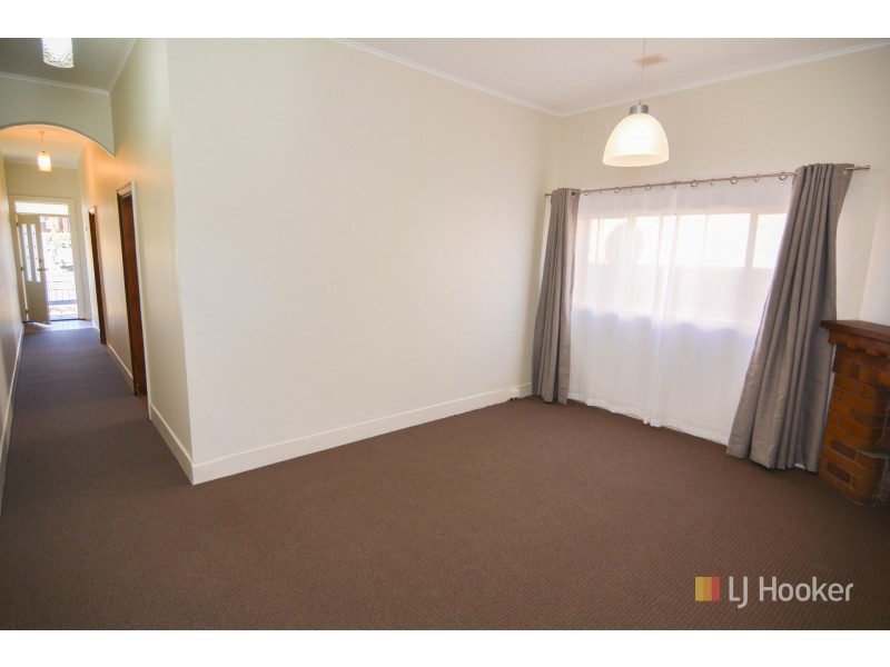 34 Sandford Avenue, Lithgow NSW 2790