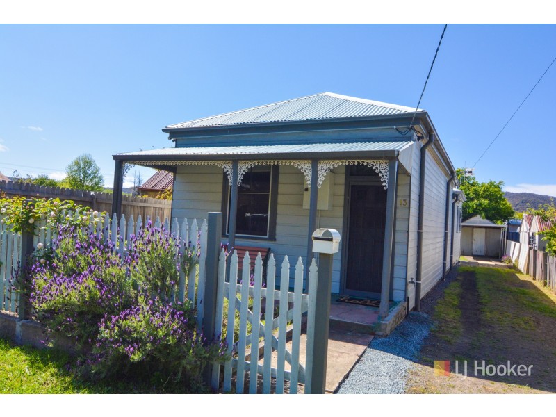 13 Geordie Street, Lithgow NSW 2790