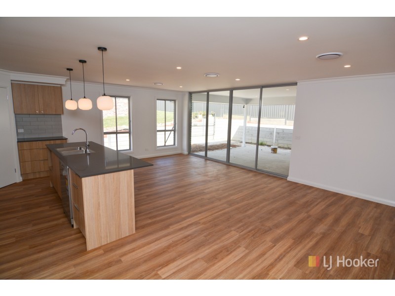 1/7 Mayview Drive, Lithgow NSW 2790