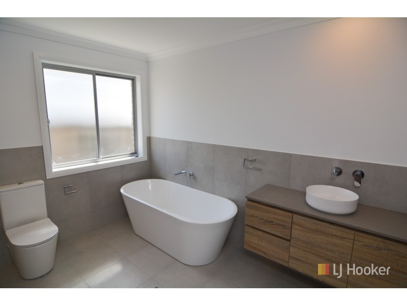 1/7 Mayview Drive, Lithgow NSW 2790