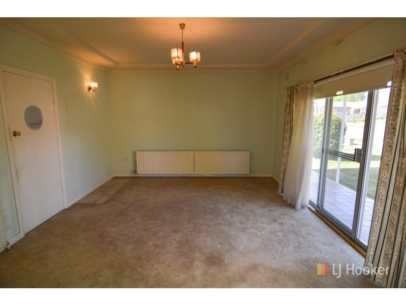 81 Martini Parade, Lithgow NSW 2790