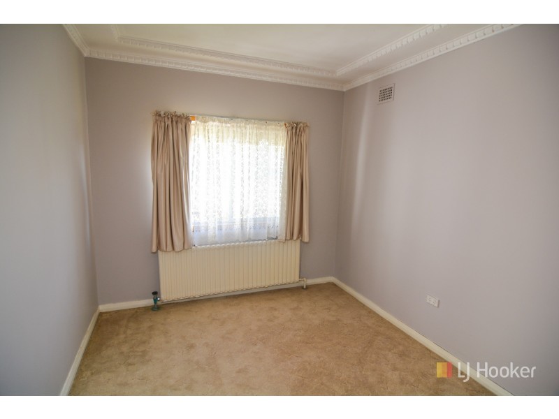 81 Martini Parade, Lithgow NSW 2790