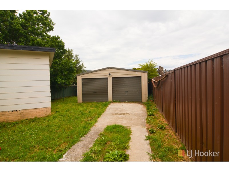 29 Maple Crescent, Lithgow NSW 2790
