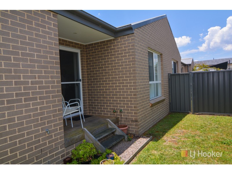 11/15 Hoskins Avenue, Lithgow NSW 2790