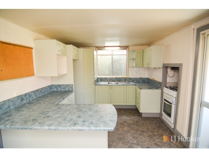 4 Read Avenue, Lithgow NSW 2790