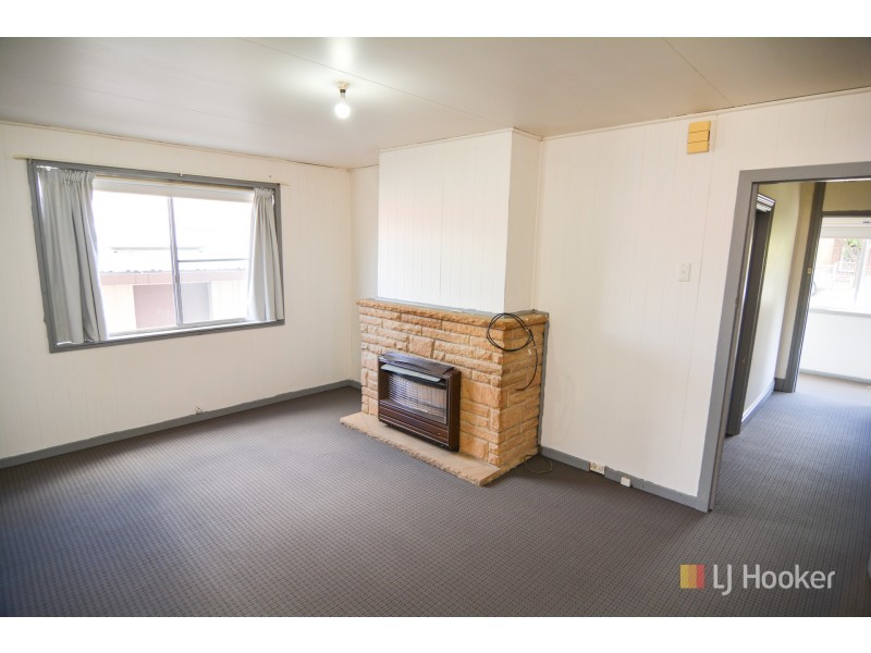 4 Read Avenue, Lithgow NSW 2790