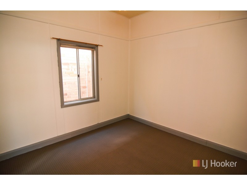 4 Read Avenue, Lithgow NSW 2790