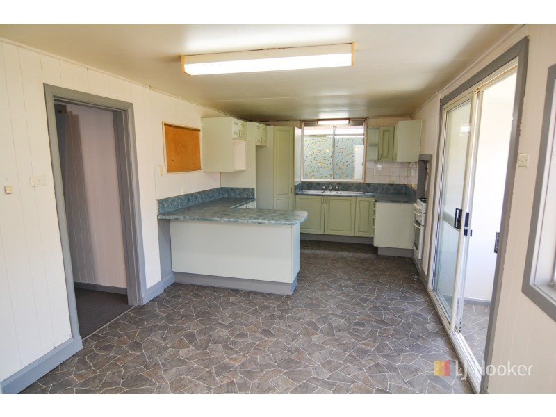 4 Read Avenue, Lithgow NSW 2790