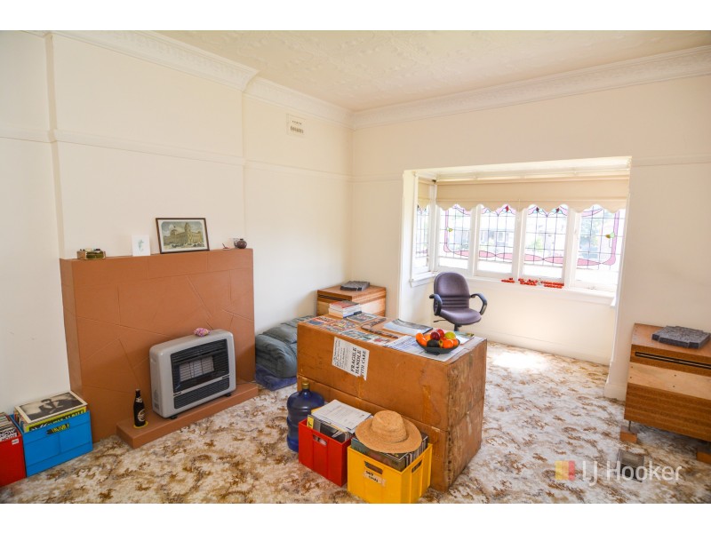 27 Wrights Road, Lithgow NSW 2790