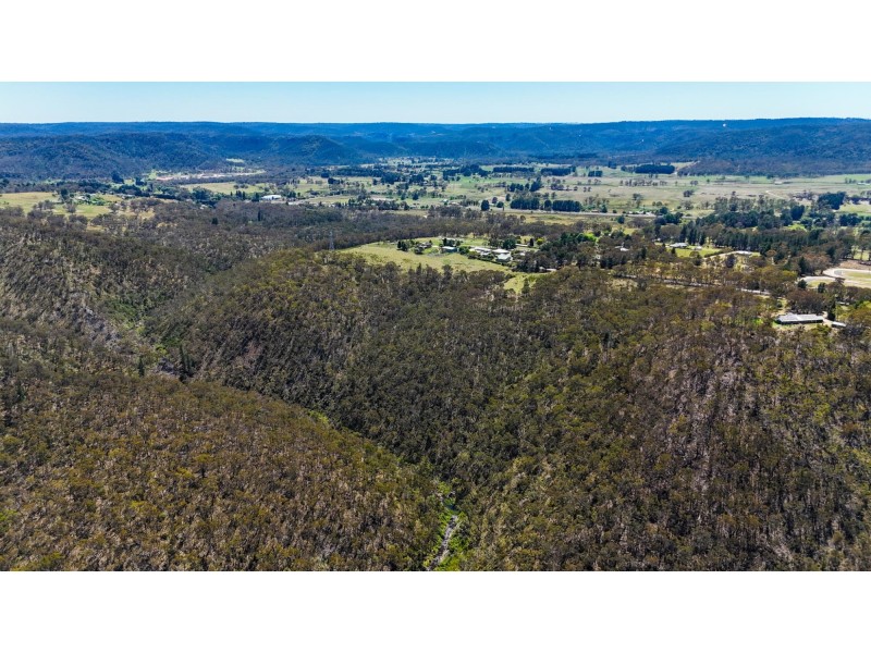 94 Oakey Forest Road, Marrangaroo NSW 2790