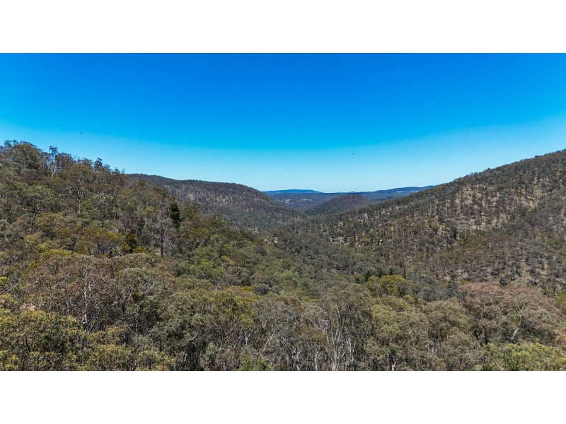 94 Oakey Forest Road, Marrangaroo NSW 2790