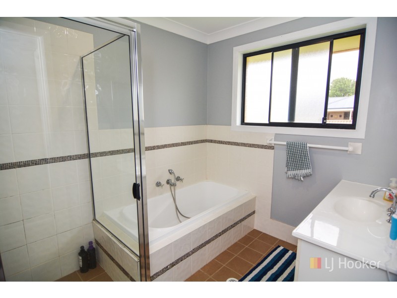 6 Acer Place, Lithgow NSW 2790