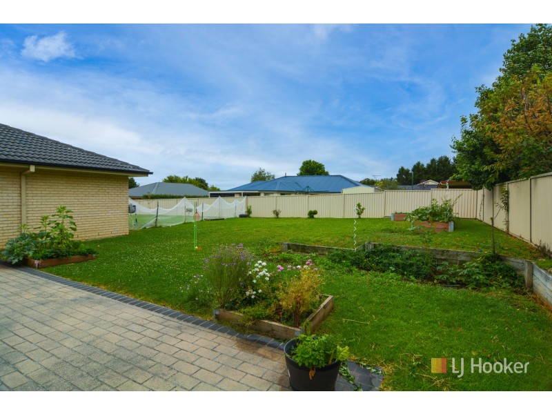 6 Acer Place, Lithgow NSW 2790