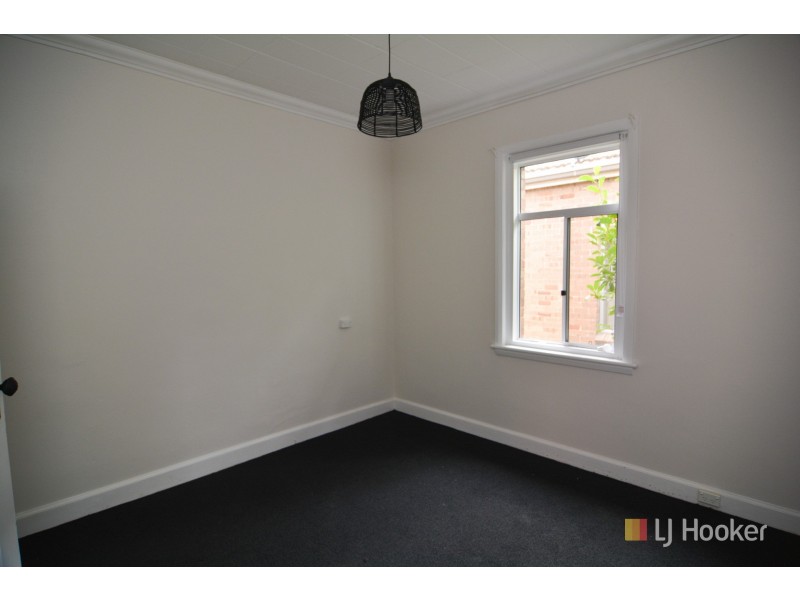 28 Sandford Avenue, Lithgow NSW 2790