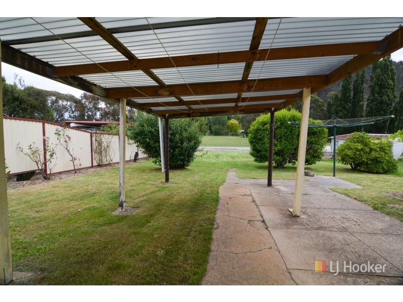 28 Sandford Avenue, Lithgow NSW 2790