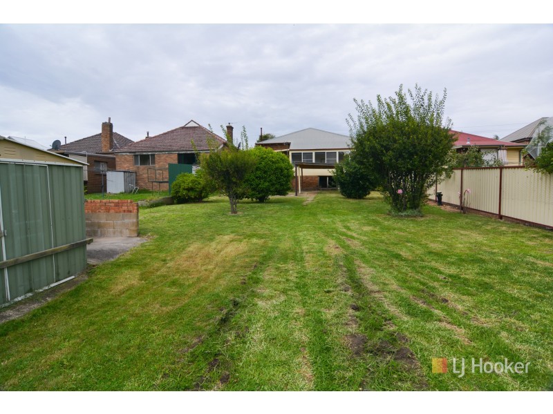 28 Sandford Avenue, Lithgow NSW 2790