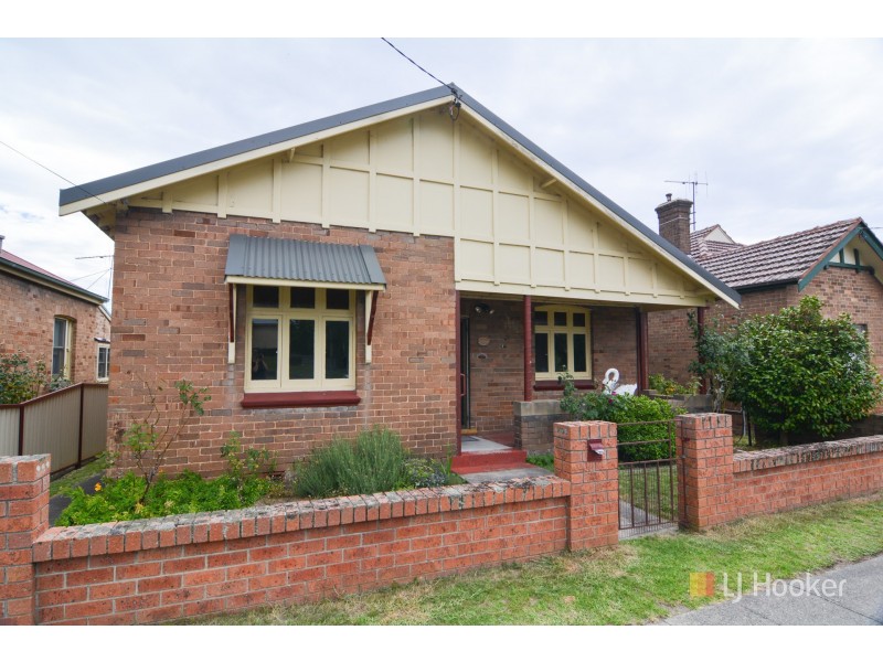 28 Sandford Avenue, Lithgow NSW 2790