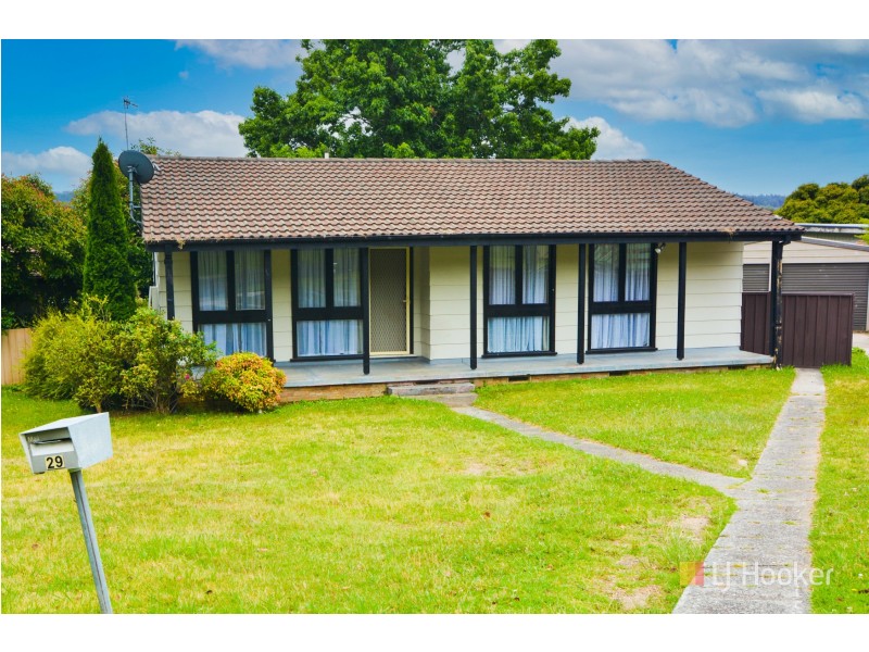 29 Maple Crescent, Lithgow NSW 2790