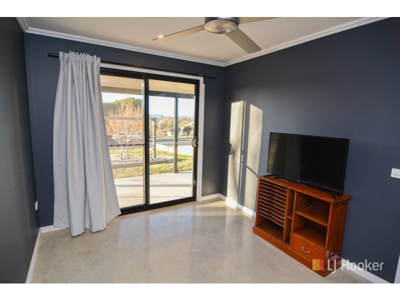 17 Bell Street, Portland NSW 2847