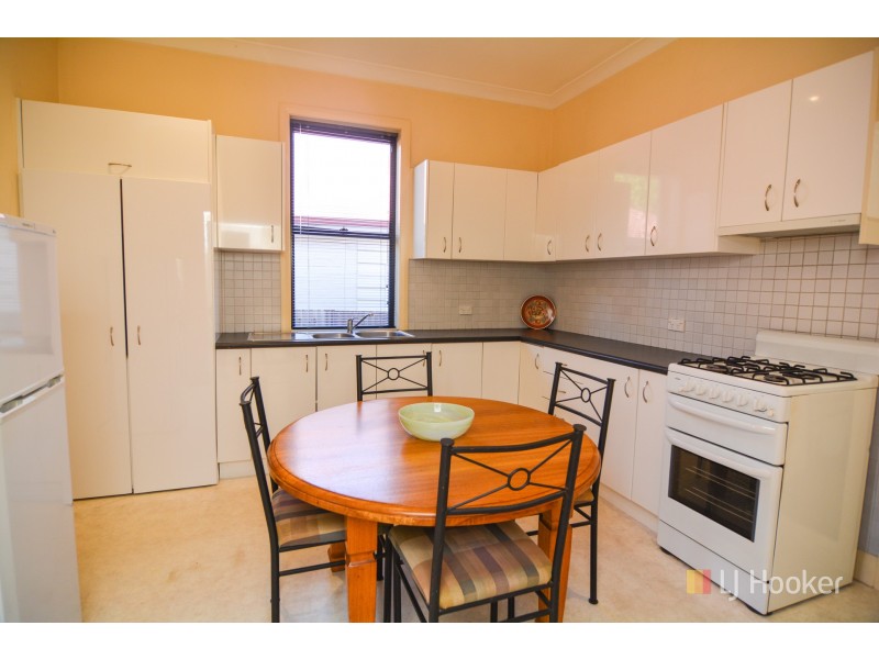 4 Chifley Road, Lithgow NSW 2790