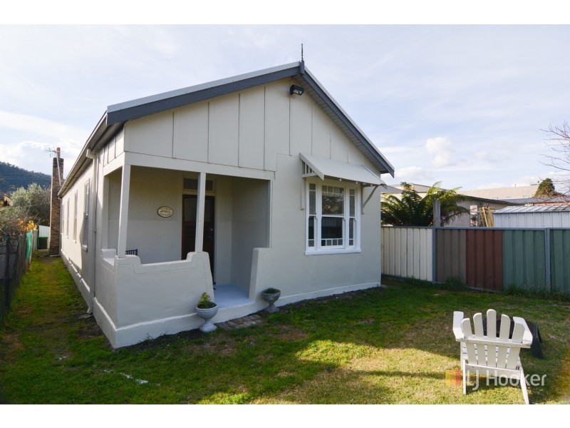 13 Young Street, Lithgow NSW 2790