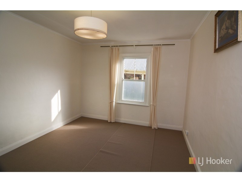 13 Young Street, Lithgow NSW 2790