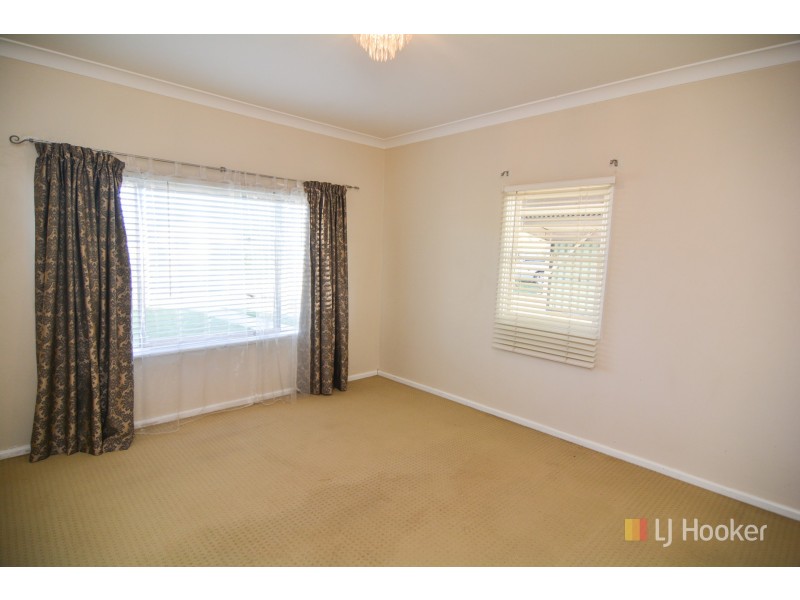 27 Hume Avenue, Wallerawang NSW 2845