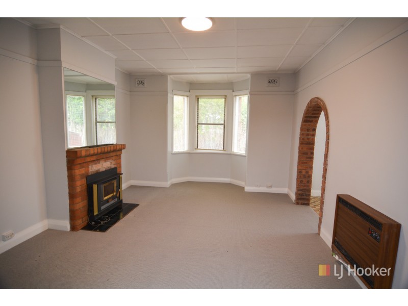 6 Academy Street, Lithgow NSW 2790