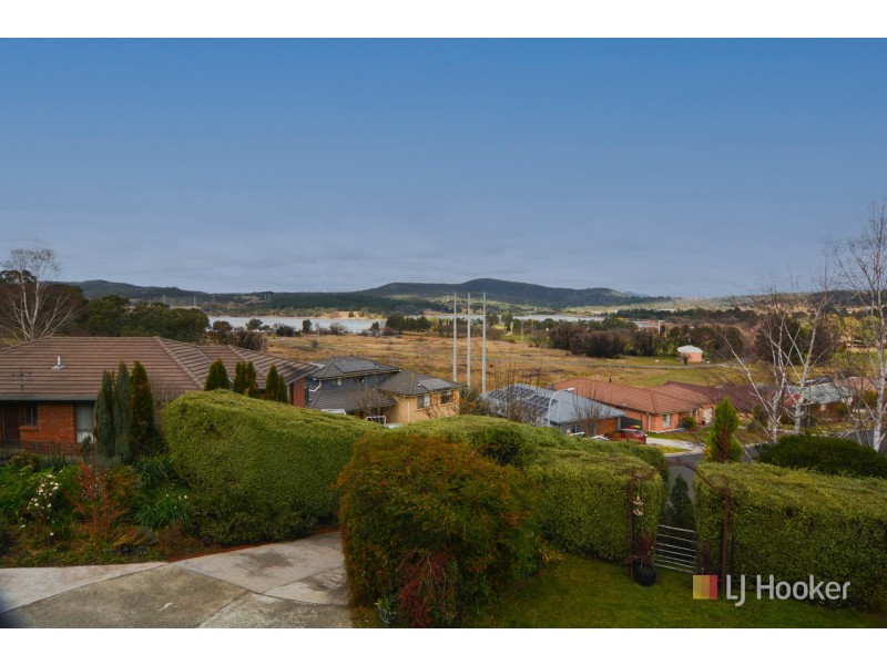 8 Walker Drive, Wallerawang NSW 2845