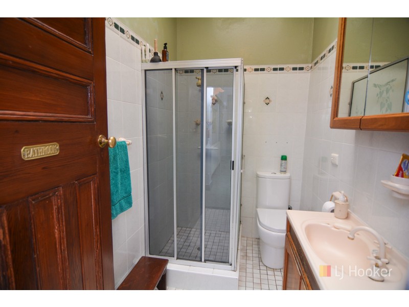 2 Hill Range Crescent, Lithgow NSW 2790