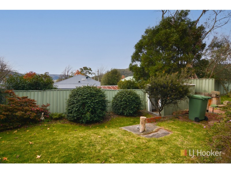 2 Hill Range Crescent, Lithgow NSW 2790