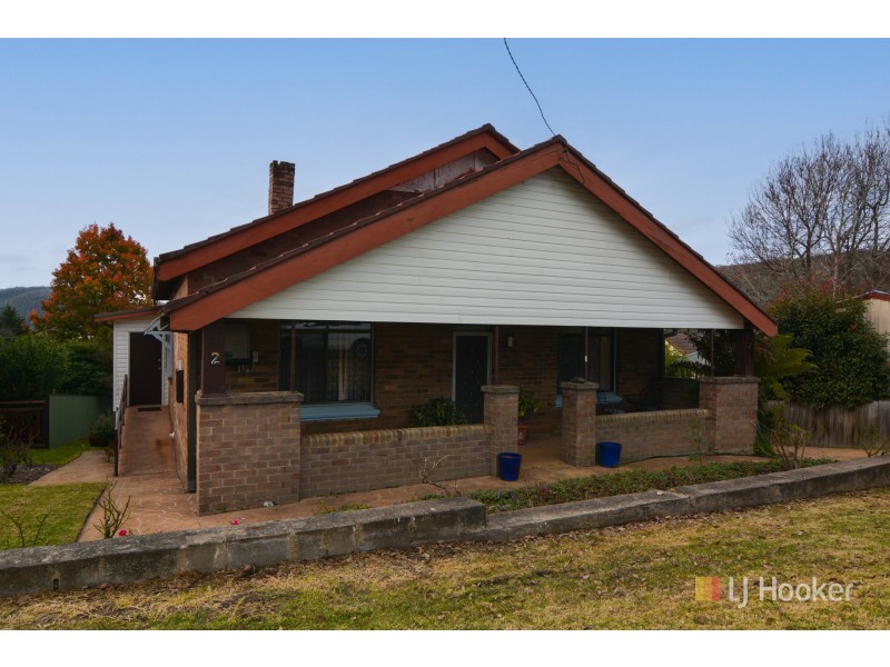 2 Hill Range Crescent, Lithgow NSW 2790