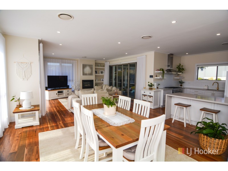 6 Shawcross Close, Lithgow NSW 2790