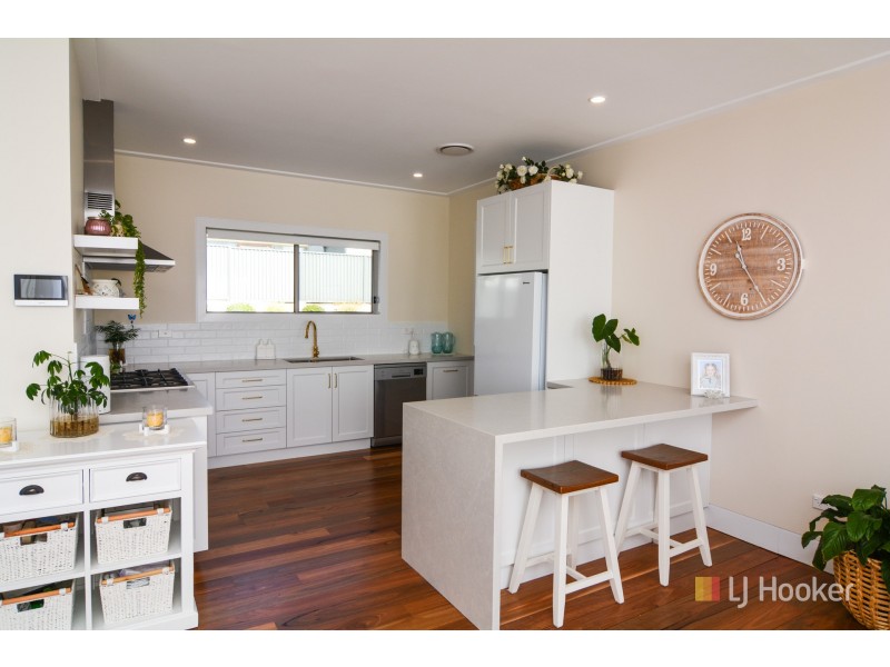 6 Shawcross Close, Lithgow NSW 2790