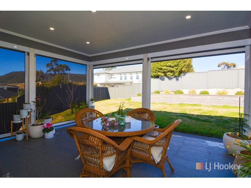 6 Shawcross Close, Lithgow NSW 2790