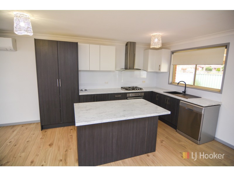 12 Mortlock Close, Lithgow NSW 2790