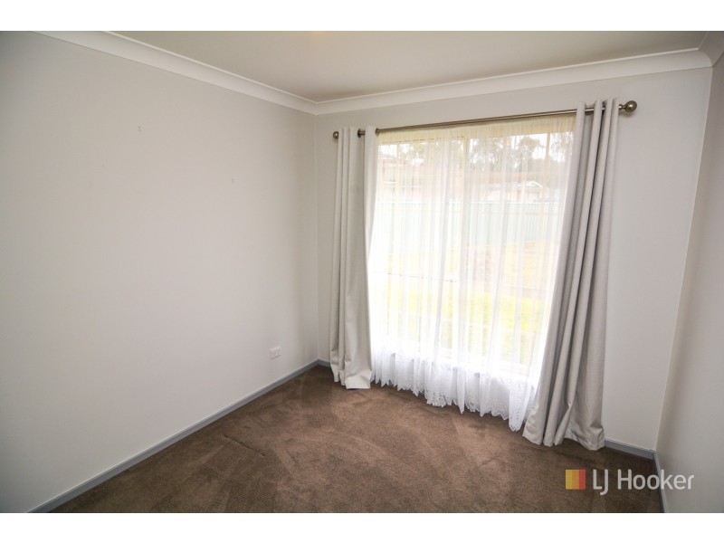 12 Mortlock Close, Lithgow NSW 2790