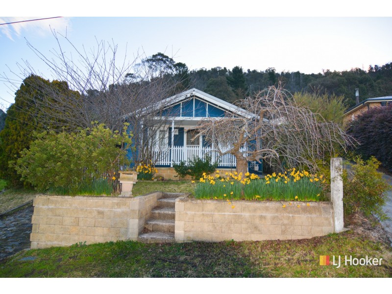 11 Hepburn Street, Lithgow NSW 2790