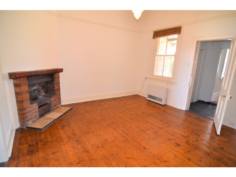 15 Waratah Street, Lithgow NSW 2790