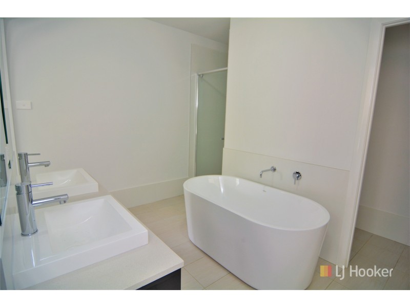 30 Henning Crescent, Wallerawang NSW 2845