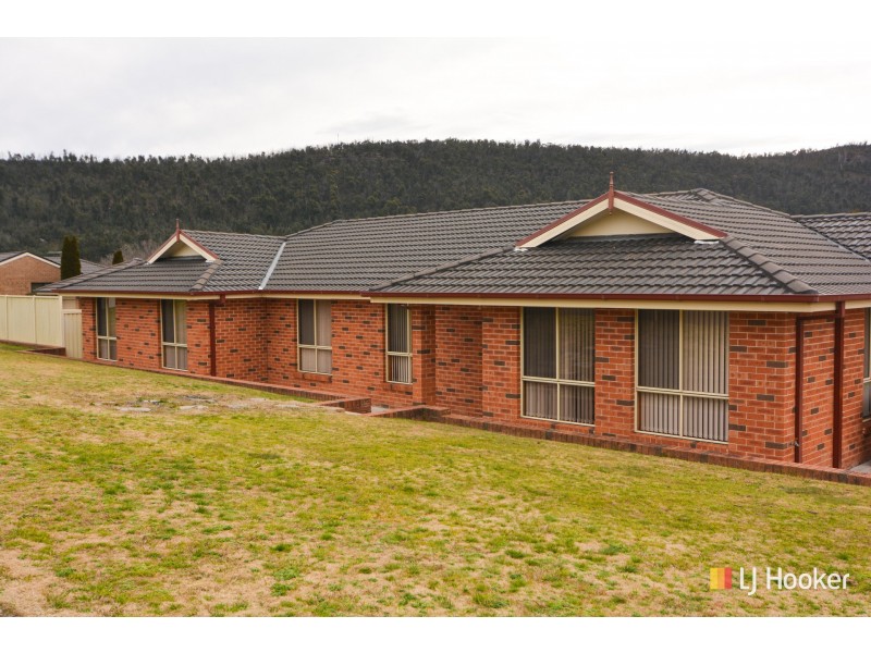 3 Henderson Place, Lithgow NSW 2790