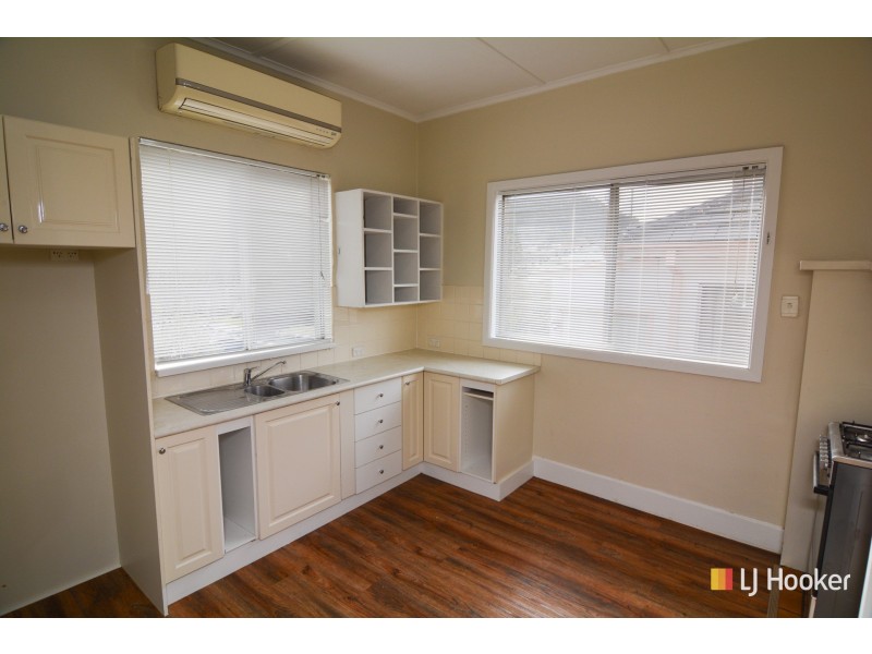 36 Sandford Avenue, Lithgow NSW 2790