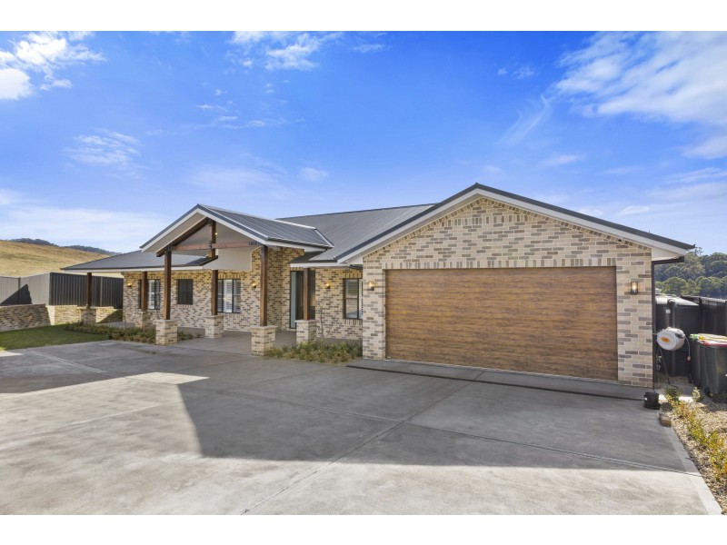 18 Gunners Close, South Bowenfels NSW 2790