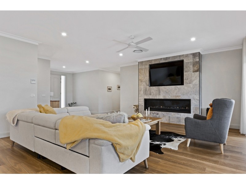 18 Gunners Close, South Bowenfels NSW 2790