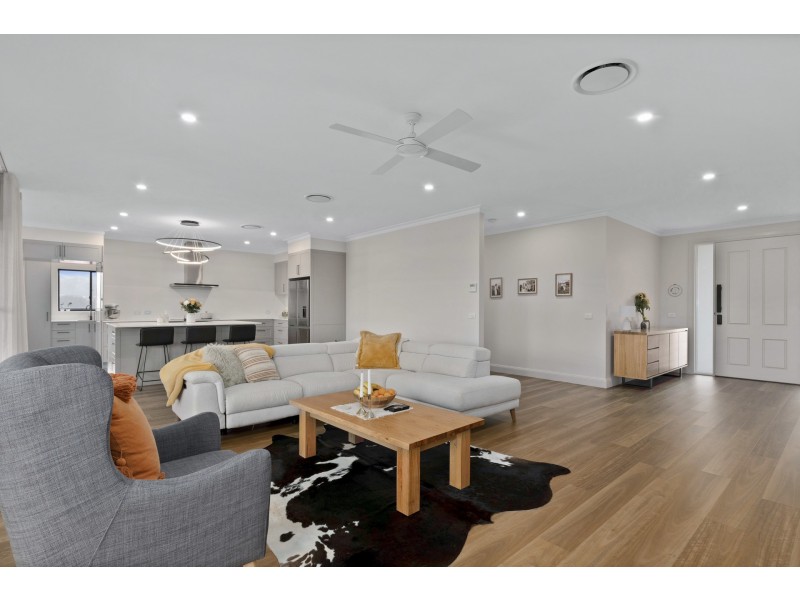 18 Gunners Close, South Bowenfels NSW 2790